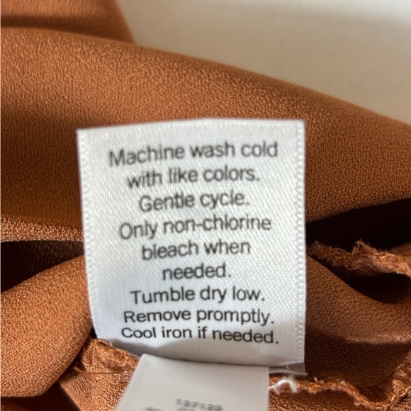 Nine West Top Twist Front Long Sleeve Dressy Comfort Blouse Rust Size Large - Picture 11 of 14